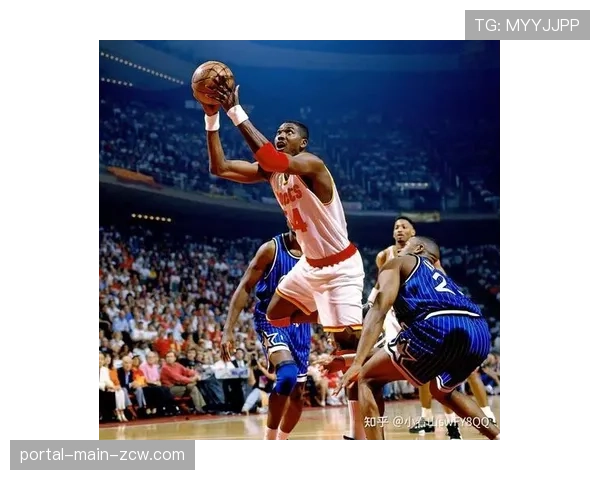 太阳三巨头合砍80分，高效击败开拓者，投篮命中率超55%